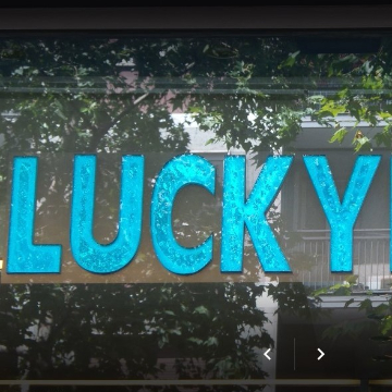 Lucky Bar logo