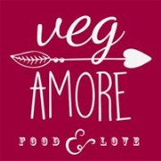 vegAmore logo