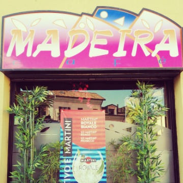MADEIRA CAFÈ logo